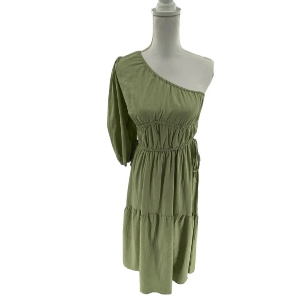 SOLD Petal & Pup | NEW Annabelle One Shoulder Maxi Dress in Sage Size M - Picture 3 of 7